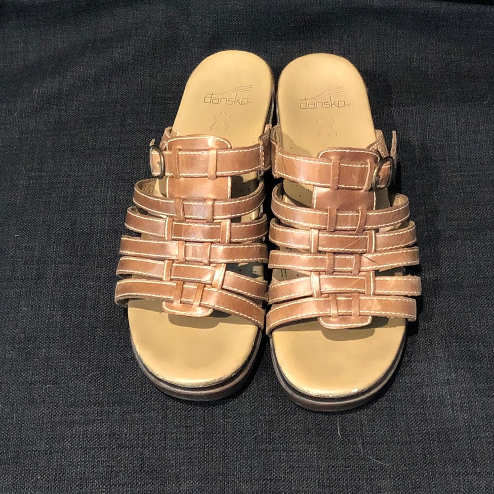 Size 40/10 Dansko Leather Sandals